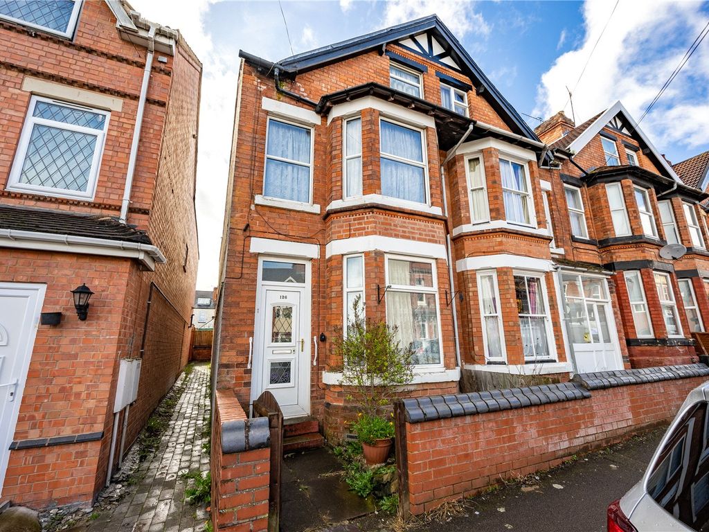 3 bed end terrace house for sale in Lodge Road, Redditch