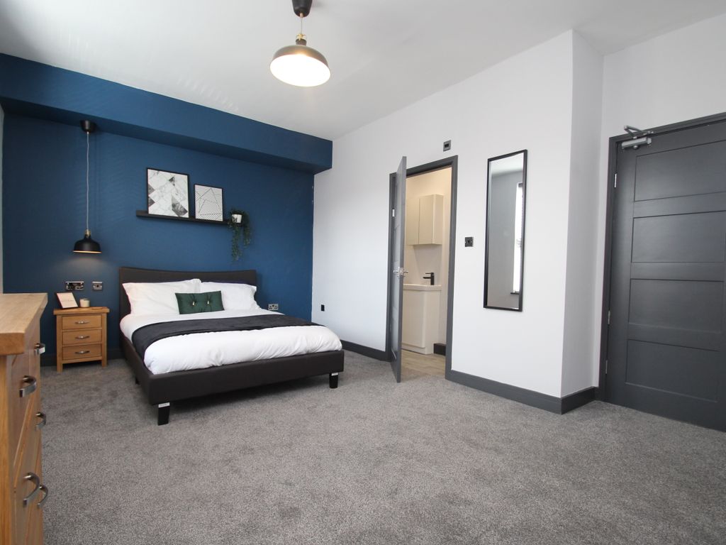 Room to rent in R3, Sefton Terrace, Beeston LS11, £650 pcm Zoopla