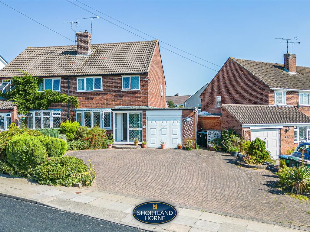 3 bed semidetached house for sale in Buckingham Rise, Allesley Park