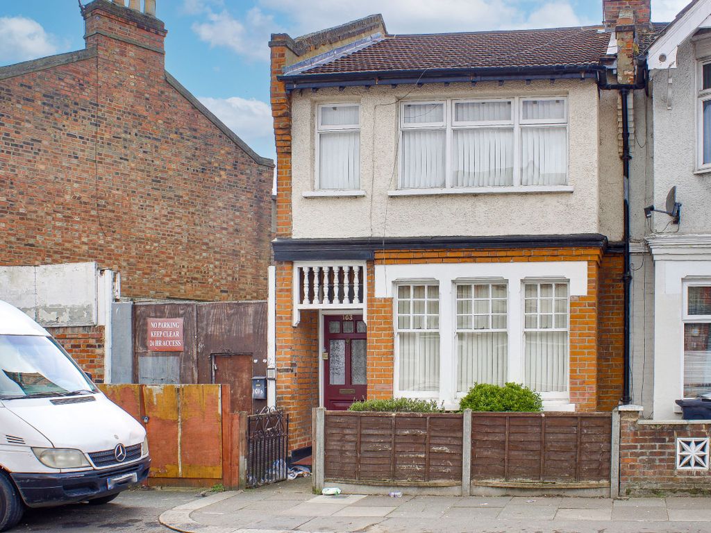 3 bed end terrace house for sale in Winchester Road, London N9 Zoopla