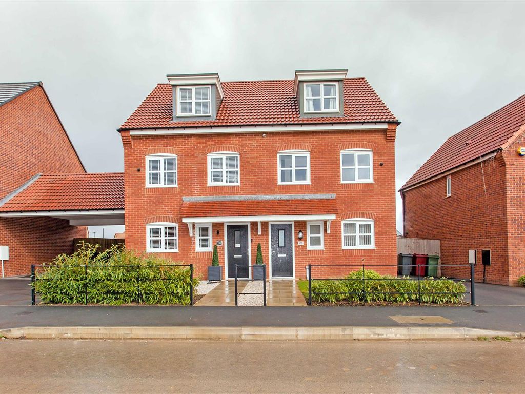 3 bed semidetached house for sale in Lawson Road, Bolsover