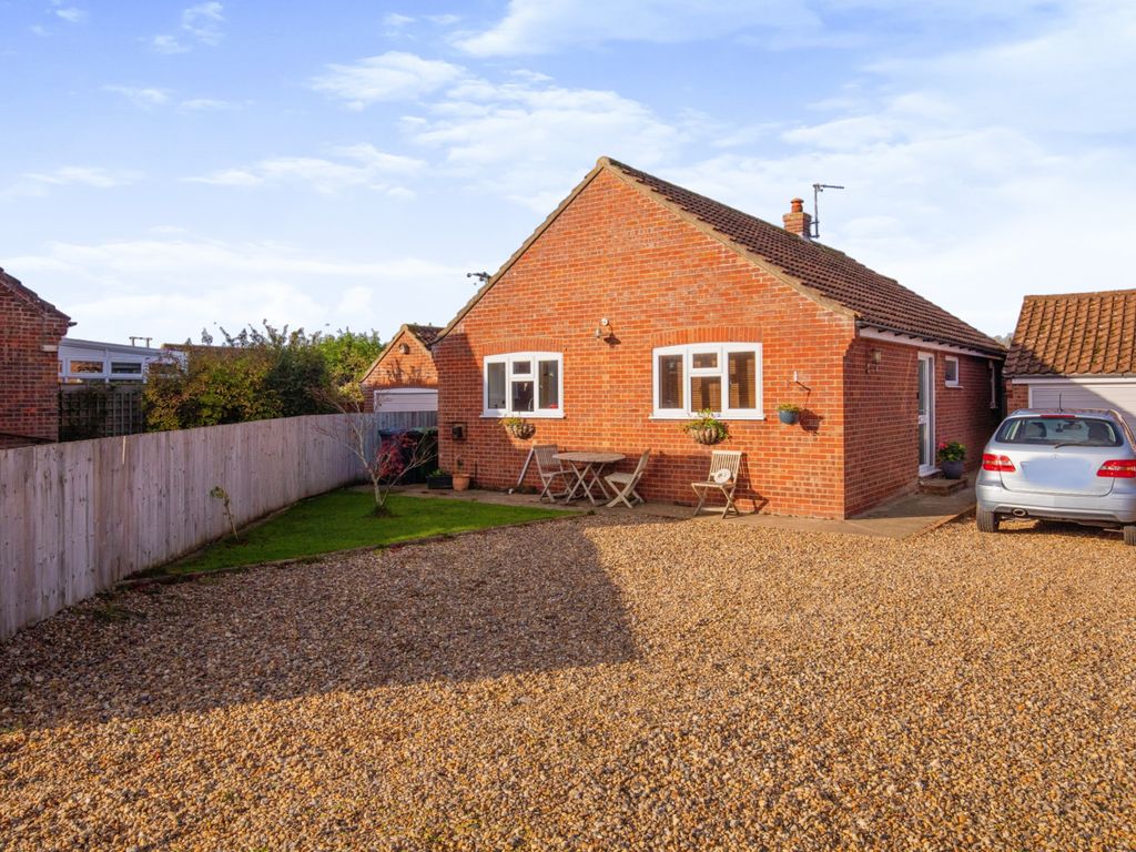 4 bed bungalow for sale in Old Turnpike Road, Roughton, Norwich