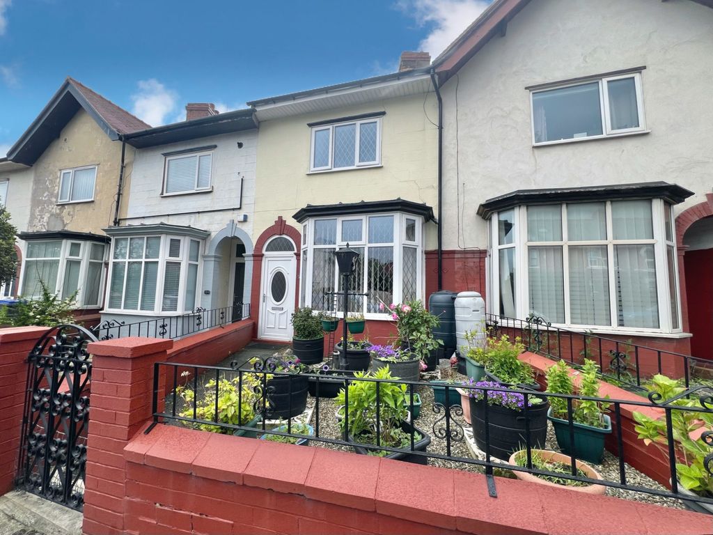 2 bed terraced house for sale in Talbot Road, Layton FY3, £110,000 Zoopla