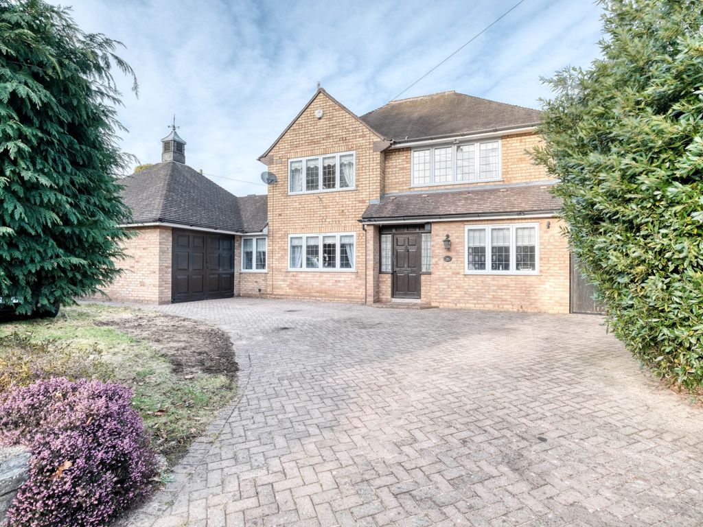 4 bed detached house for sale in Kidderminster Road, Bromsgrove B61