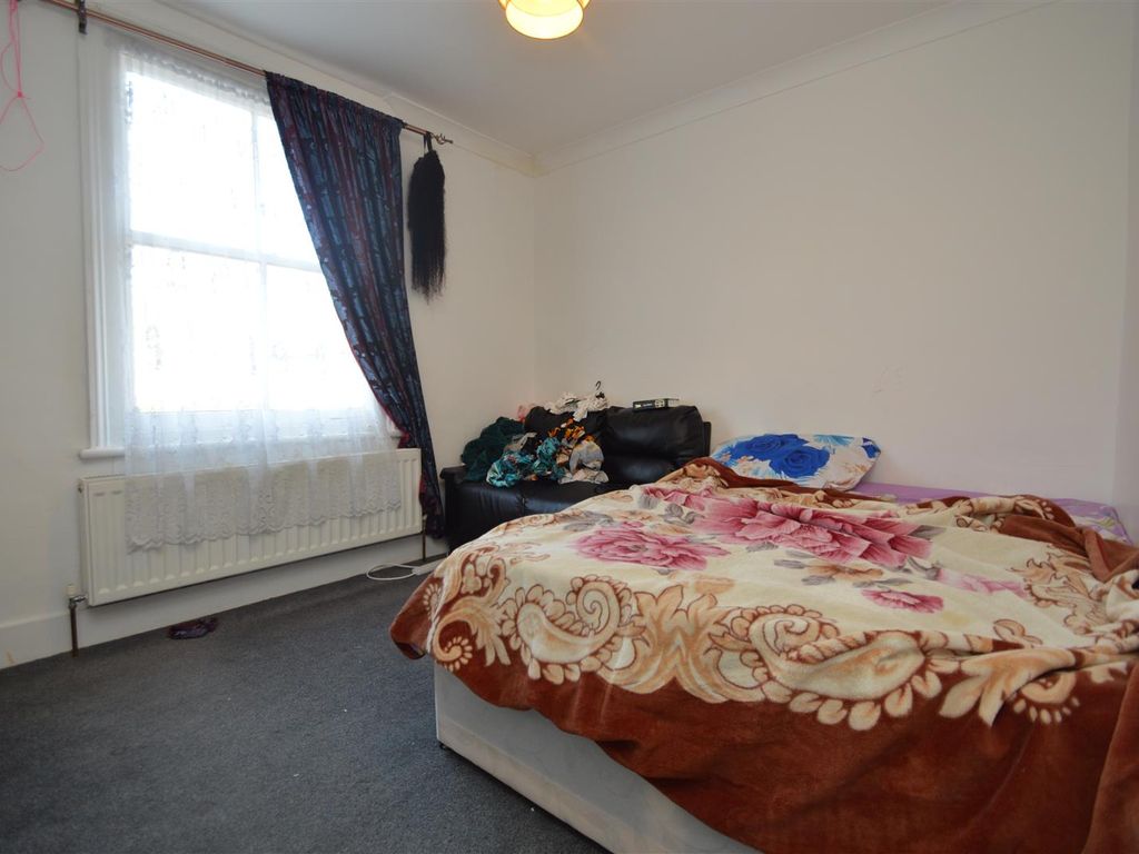 3 bed terraced house for sale in Sanderstead Road, Orpington BR5, £