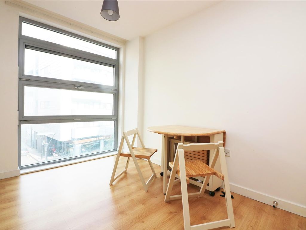 2 bed flat to rent in Hannah Building, Watney Street E1 Zoopla