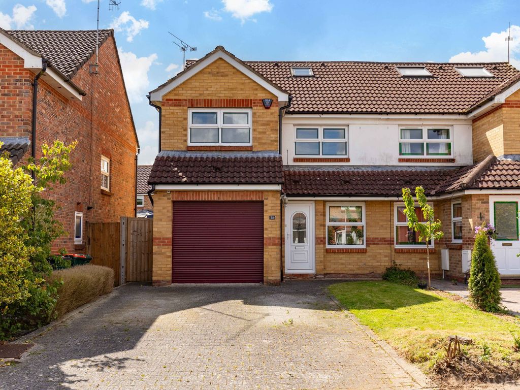 4 bed semidetached house for sale in Shoreham Road, Maidenbower RH10