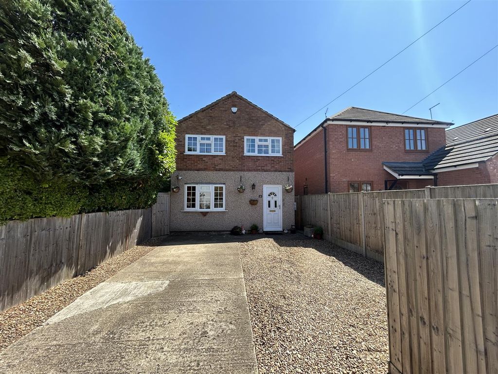 4 bed detached house for sale in Brook Street, Walcote, Lutterworth