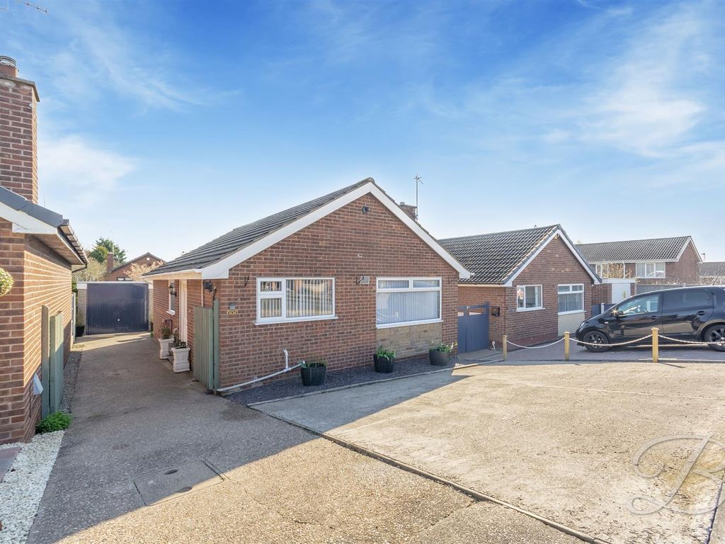 2 bed detached bungalow for sale in Westbrook Drive, Rainworth