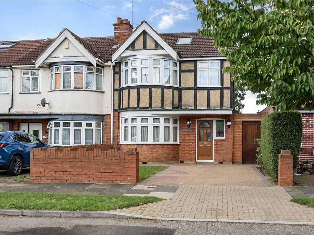 4 bed end terrace house for sale in Kings Road, Rayners Lane HA2, £