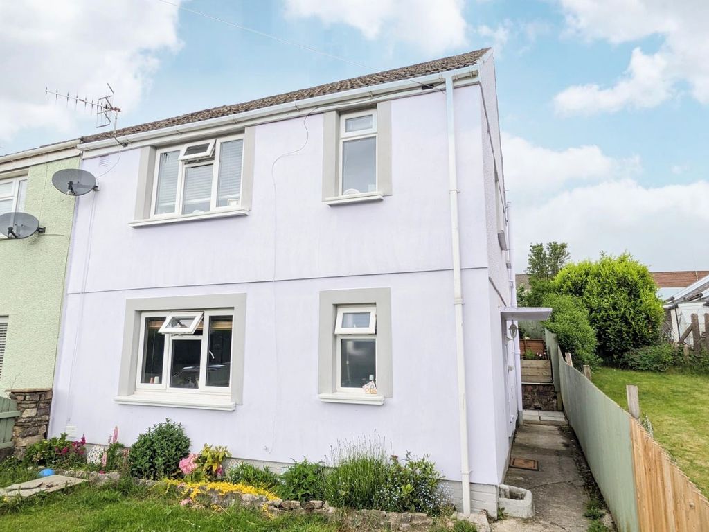 3 bed semidetached house for sale in Crabtree Walk, Merthyr CF48, £