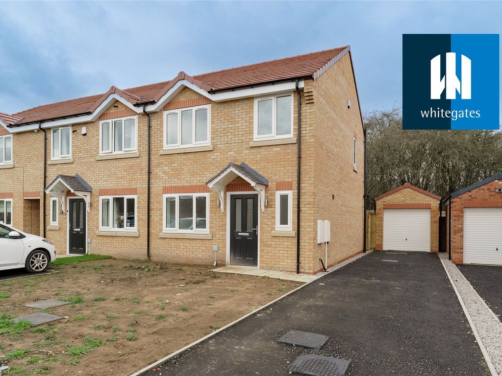 New home, 3 bed town house for sale in New Brook Road, South Elmsall