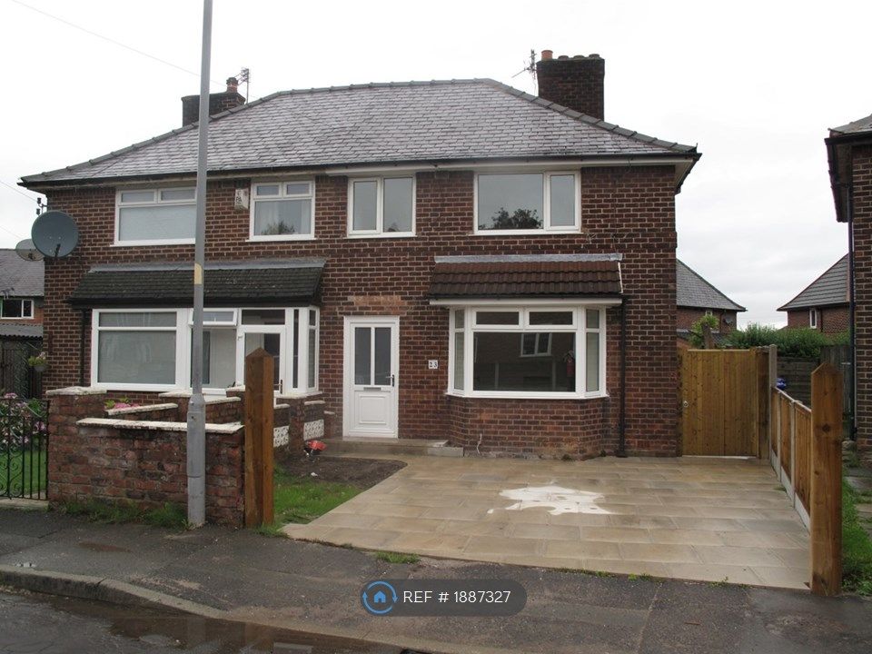 3 bed semidetached house to rent in Denville Crescent, Manchester M22