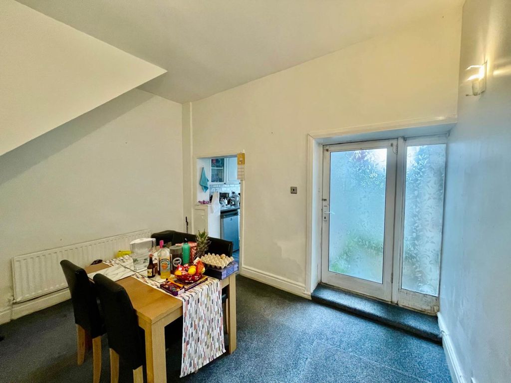 2 bed terraced house to rent in Exeter Street, Sunderland SR4, £650 pcm