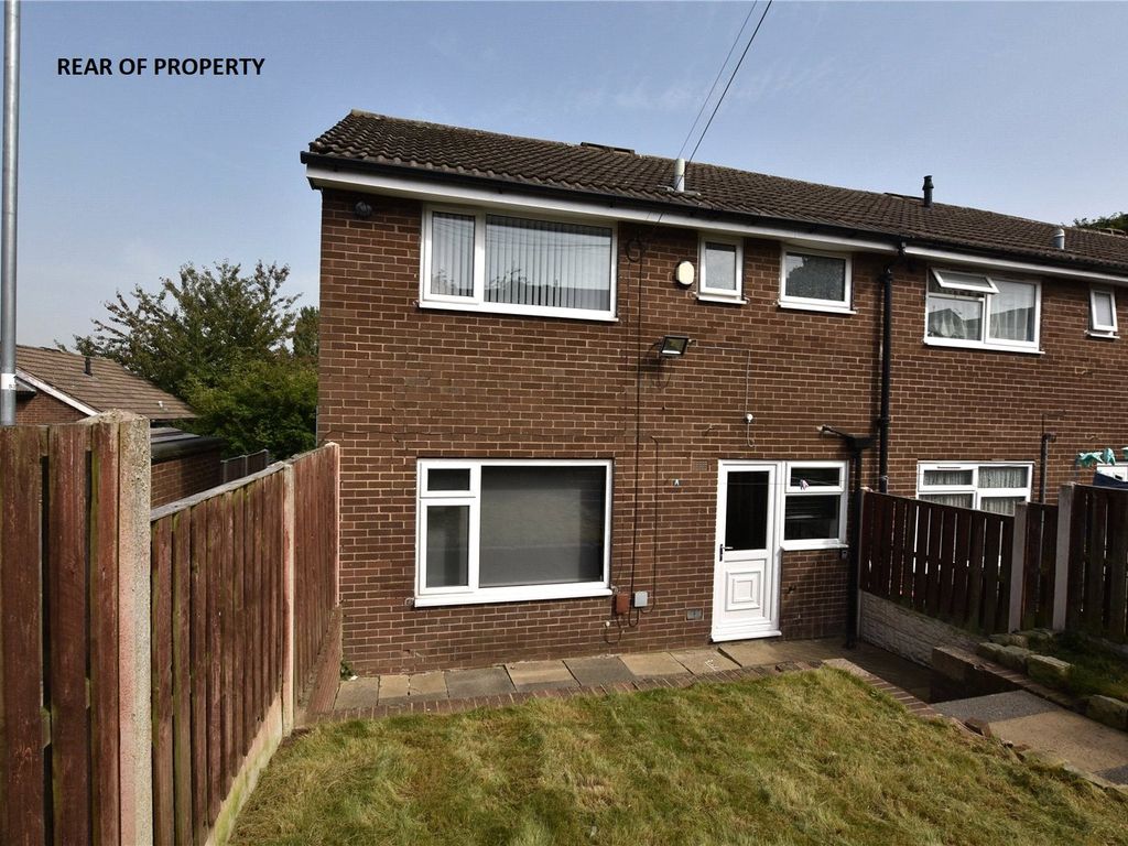 2 bed end terrace house for sale in Snowden Gardens, Leeds, West