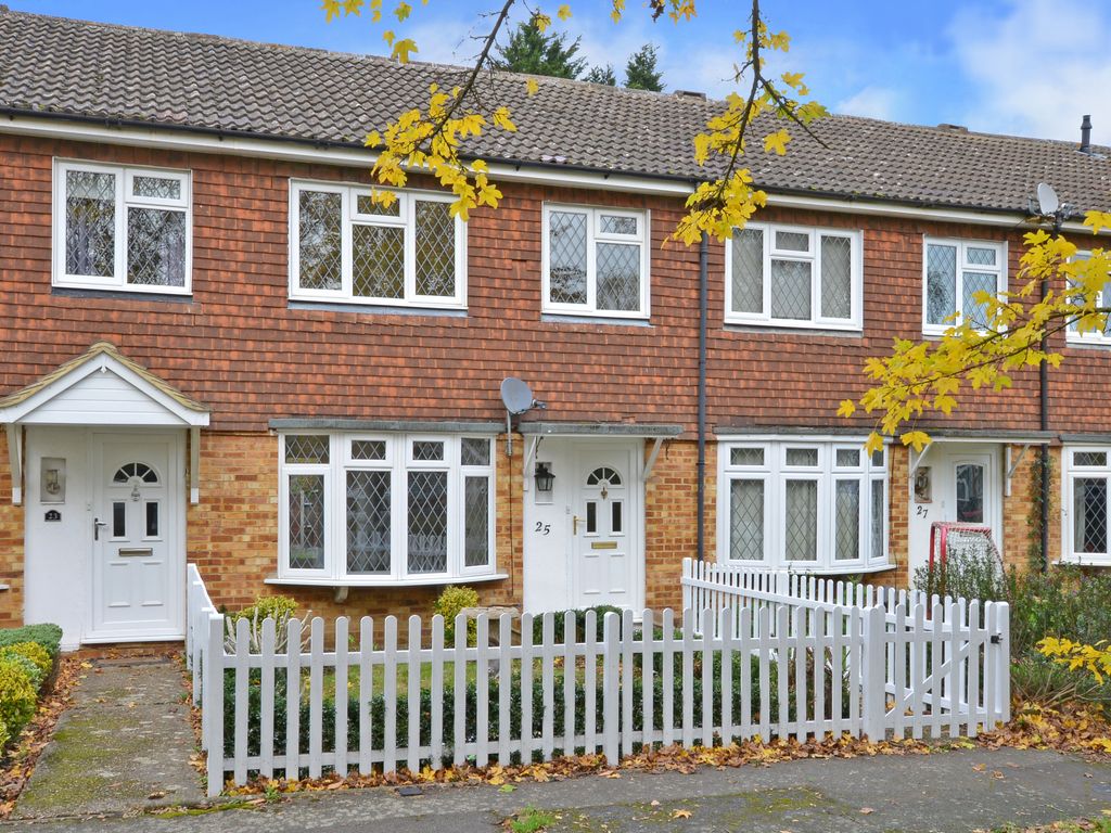 3 bed terraced house to rent in Quebec Gardens, Blackwater, Camberley GU17 Zoopla