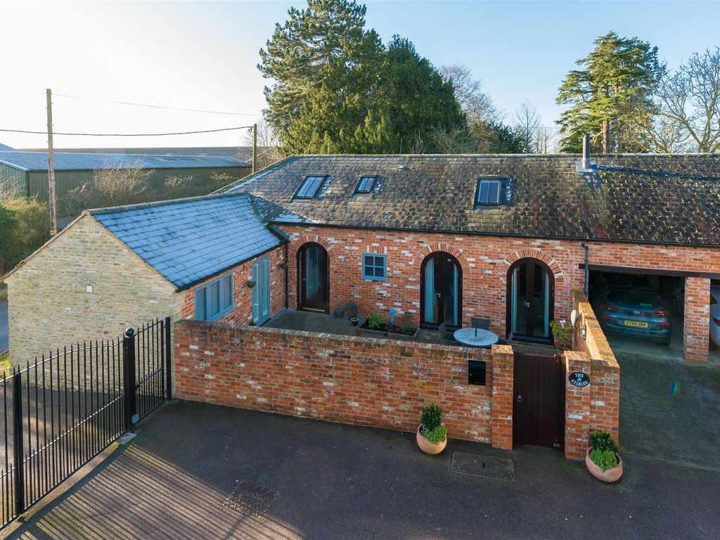 3 bed property for sale in 6 Heritage Court, Clifton Reynes, Olney MK46