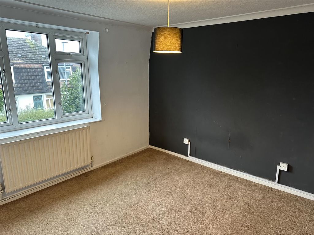 2 bed flat to rent in Queens Road, Blaby, Leicester LE8, £750 pcm Zoopla