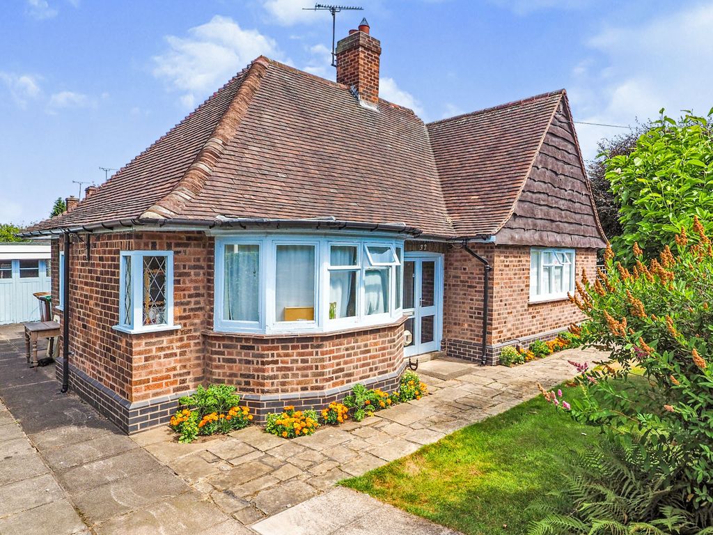 3 bed bungalow for sale in Sutton Passeys Crescent, Nottingham