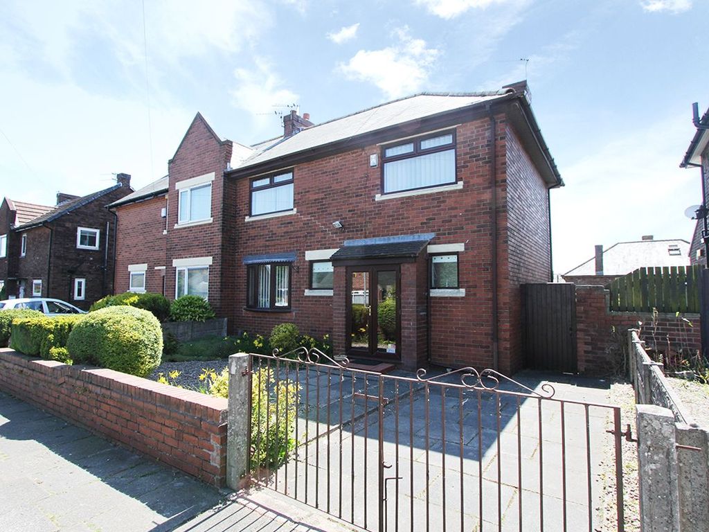 3 bed semidetached house for sale in Leyland Green Road, AshtonIn