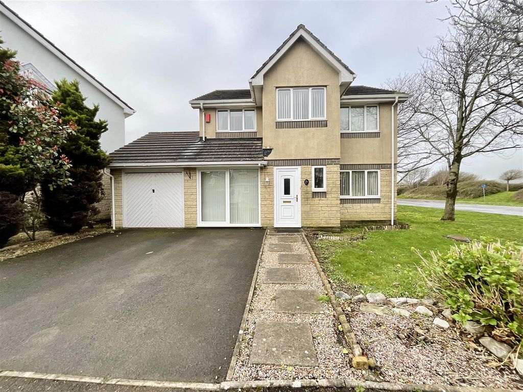 4 bed detached house for sale in The Mariners, Llanelli SA15, £325,000