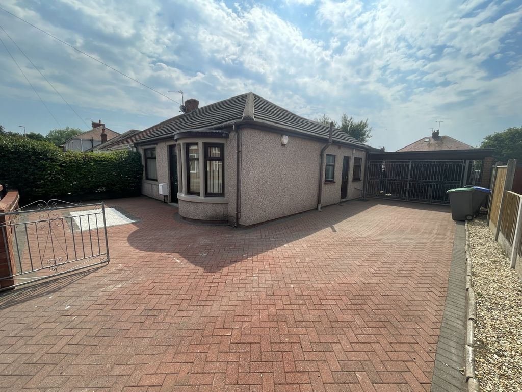 3 bed bungalow for sale in Lindale Gardens, South Shore FY4 Zoopla