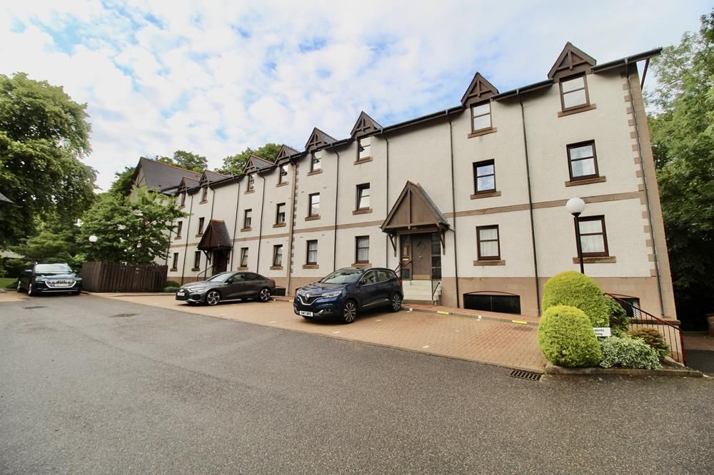 2 bed flat to rent in Denhead, First Floor, Cults AB15, £900 pcm Zoopla