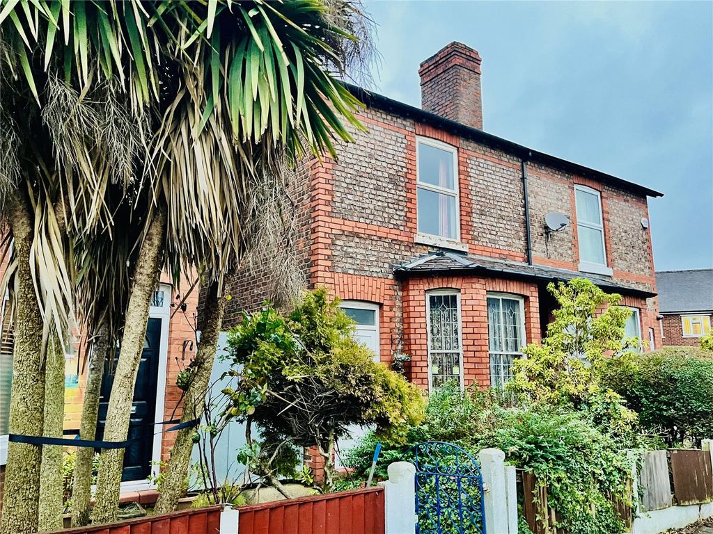 3 bed semidetached house for sale in Cyprus Street, Stretford
