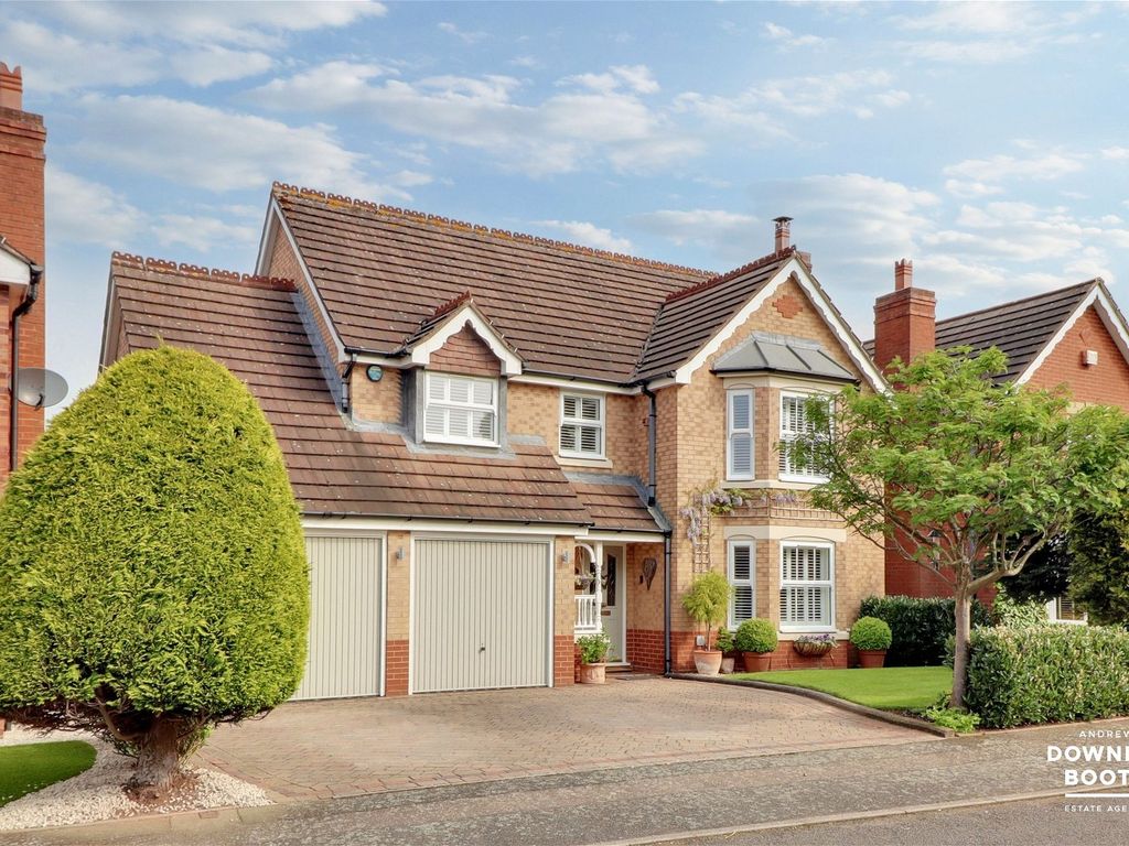 4 bed detached house for sale in Bodicote Grove, Sutton Coldfield B75