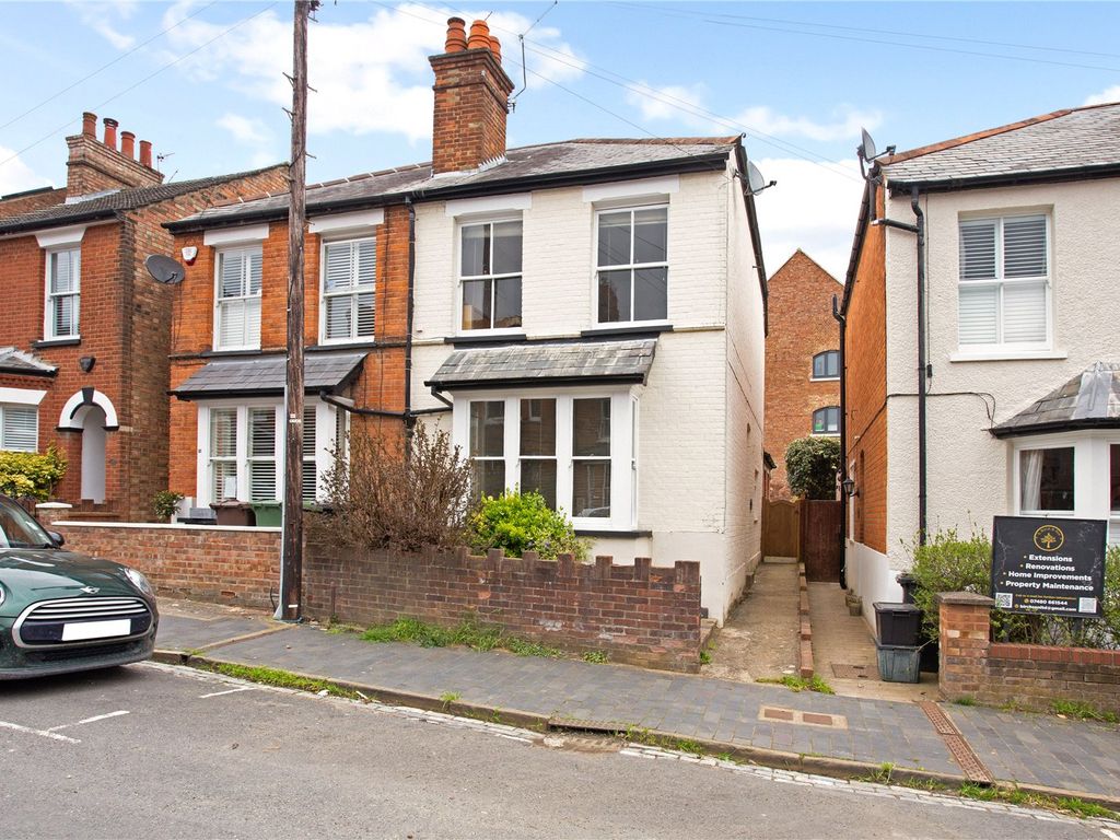 3 bed semidetached house for sale in Paxton Road, St. Albans