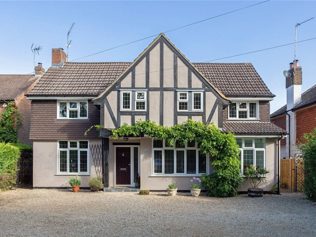 6 bed detached house for sale in Amersham Road, Little Chalfont