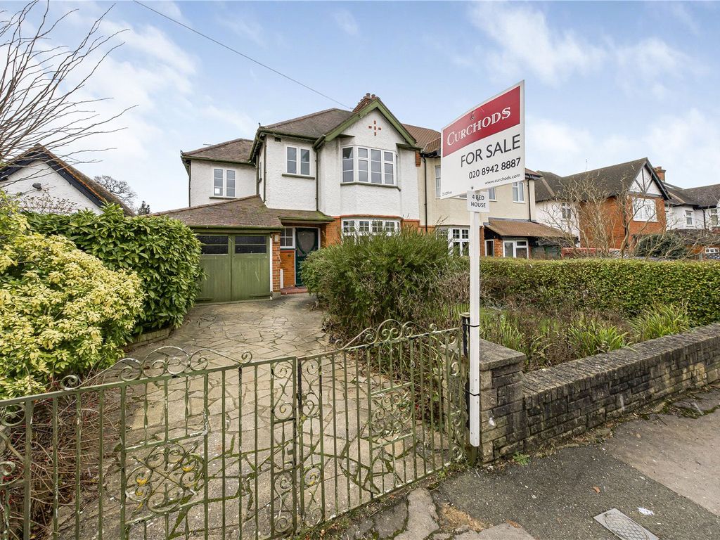 4 bed semidetached house for sale in Lynton Road, New Malden KT3, £