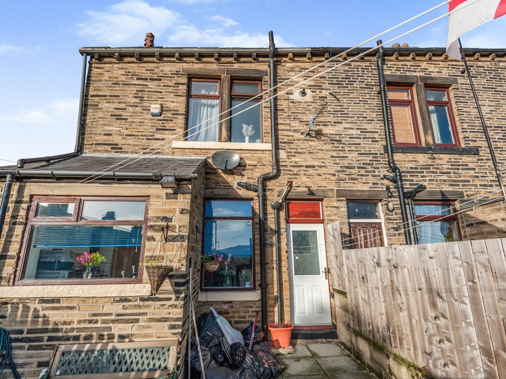 Bankfield View, Halifax HX3  