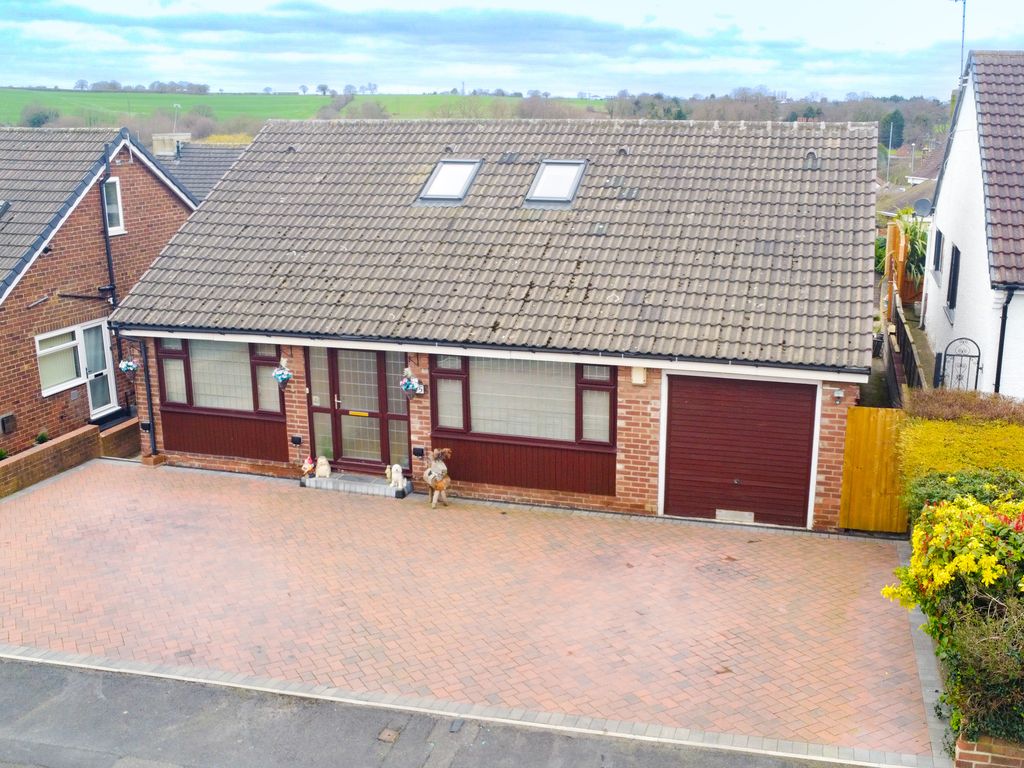 7 bed detached house for sale in Westway, Garforth, Leeds LS25 Zoopla