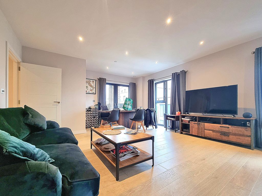 2 bed flat to rent in 33 Ufford Street, London SE1 Zoopla