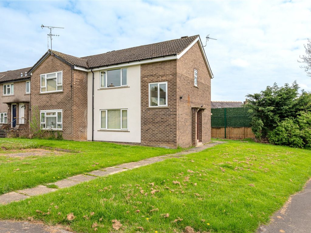 2 bed end terrace house for sale in Church Drive, East Keswick LS17