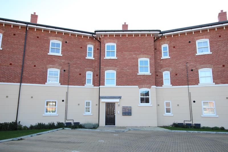 2 bed flat to rent in Saxon Court, Terrington Place MK40, £950 pcm Zoopla