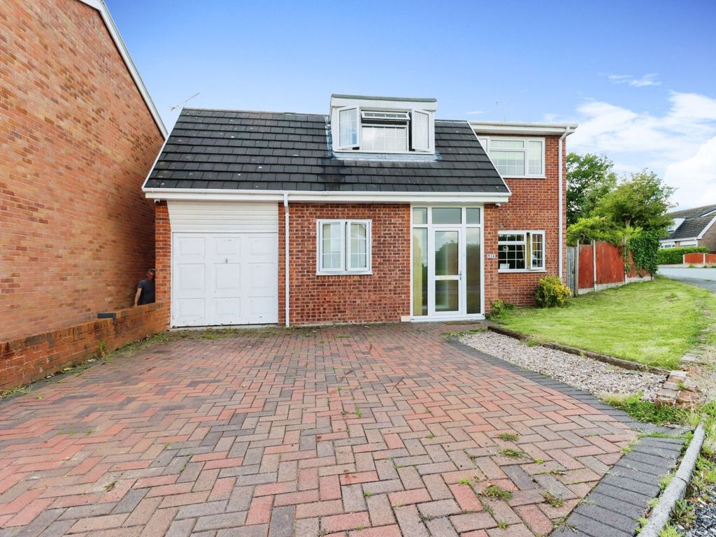 5 bed detached house for sale in Pendine Way, Wrexham LL11, £300,000 Zoopla