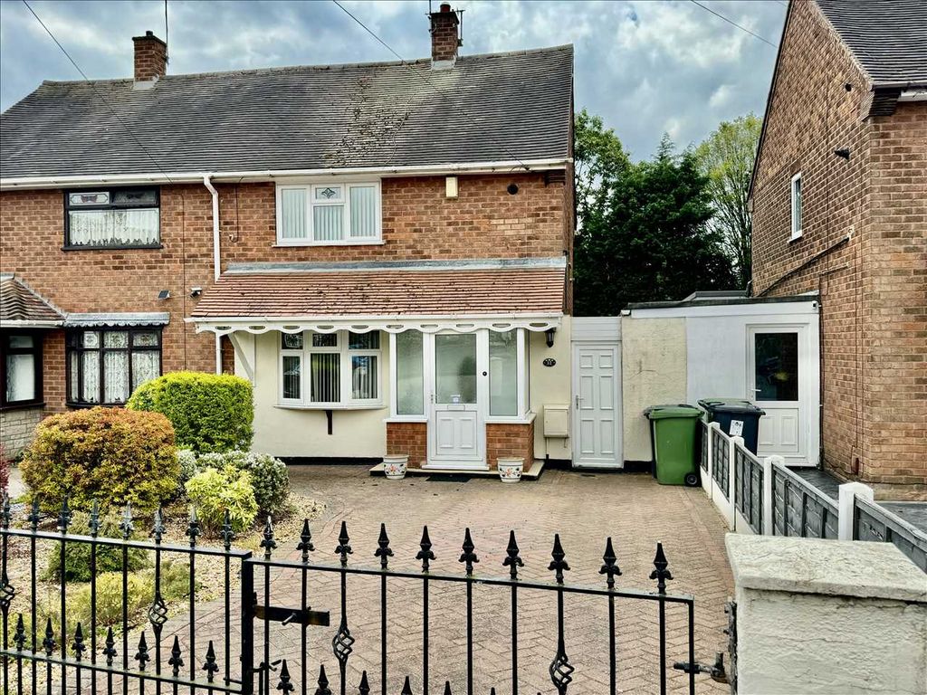 2 bed semidetached house for sale in Coppice Close, Wednesfield