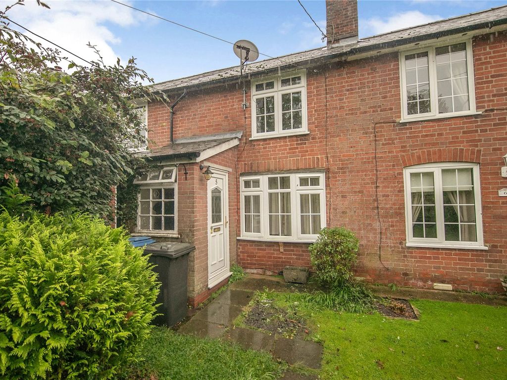 2 bed terraced house for sale in Main Road, Chelmondiston, Ipswich, Suffolk IP9, £225,000 Zoopla