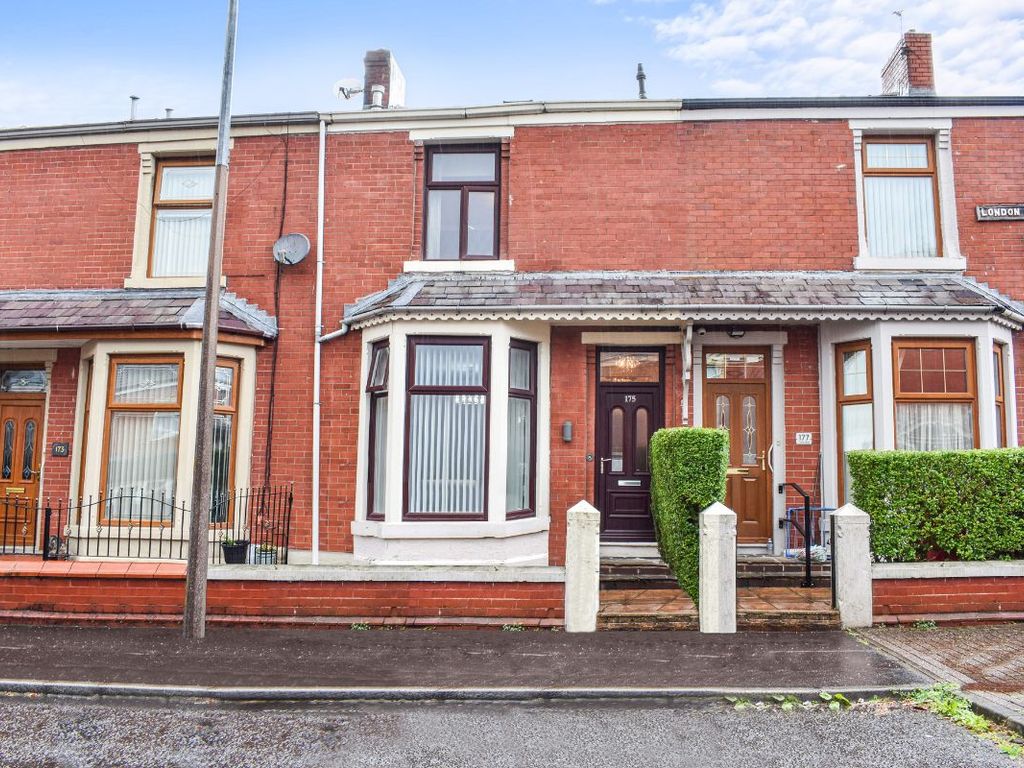 3 bed terraced house for sale in London Road, Blackburn BB1, £190,000