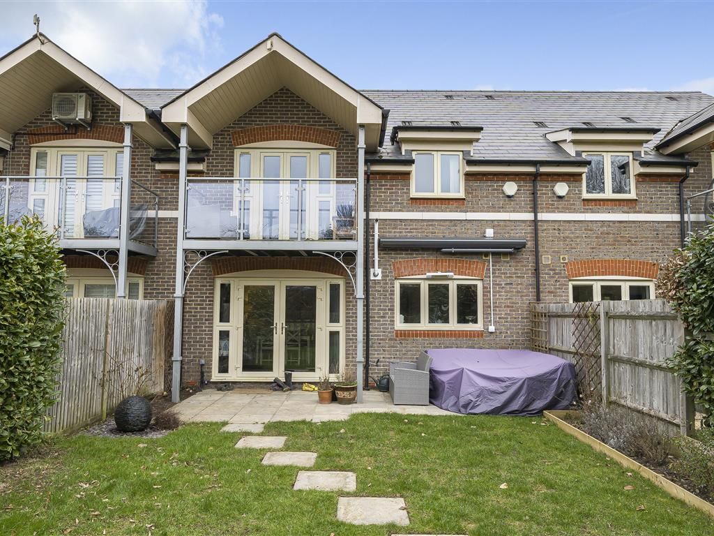 4 bed terraced house for sale in Dixons Wharf, Wilstone, Tring HP23