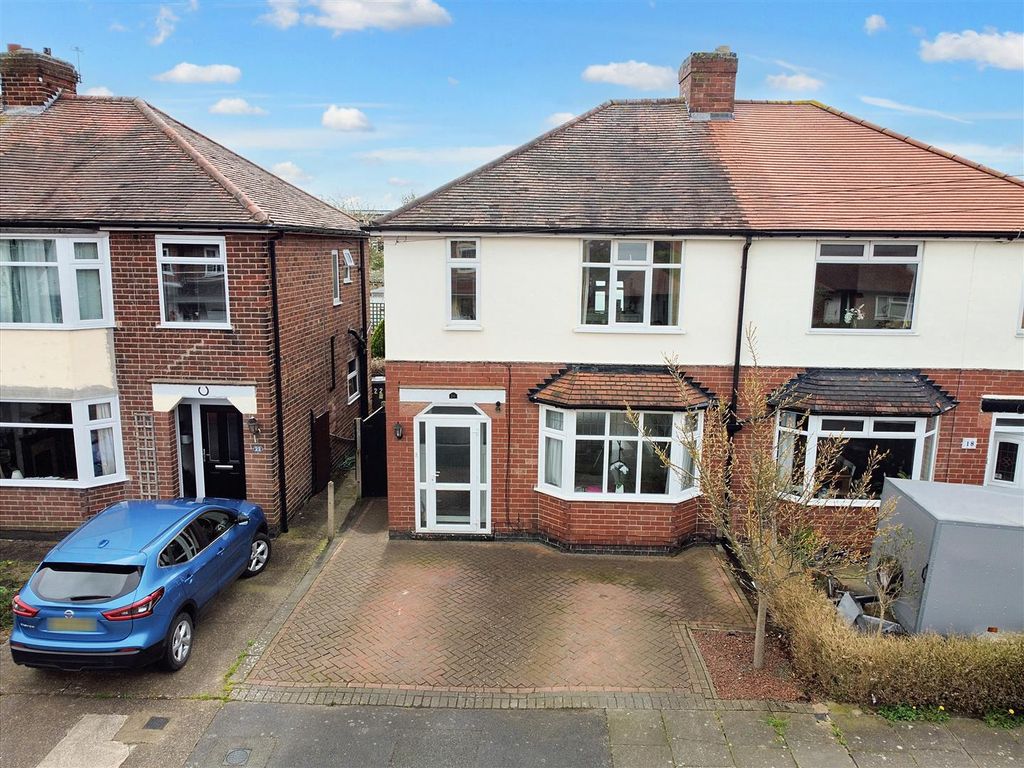3 bed semidetached house for sale in Rutland Avenue, Toton, Beeston