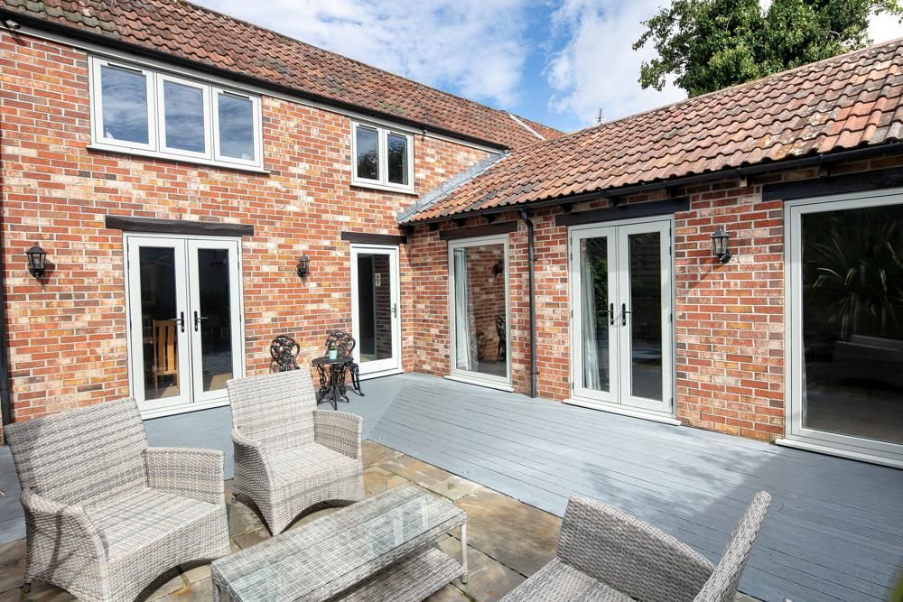 4 bed semidetached house for sale in Parkfield Road, Pucklechurch, Bristol BS16 Zoopla