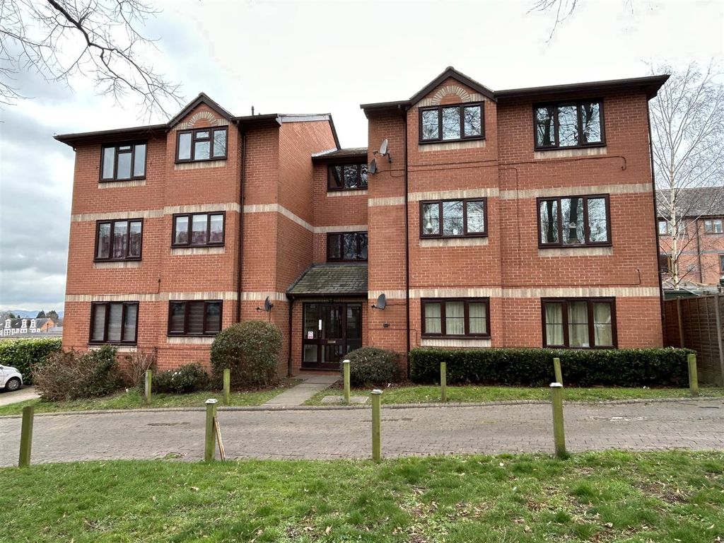 1 bed flat for sale in Byfield Rise, Worcester WR5 Zoopla