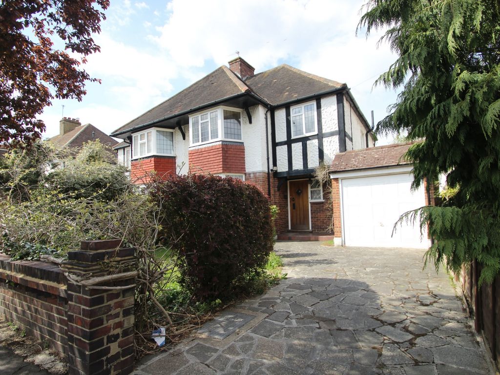 3 bed semidetached house for sale in Kingsway, Petts Wood BR5 Zoopla
