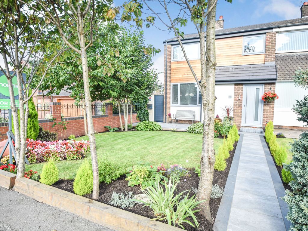 3 bed town house for sale in Parr Lane, Bury BL9, £325,000 Zoopla