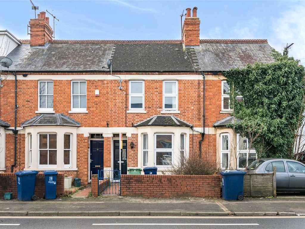 2 bed terraced house to rent in Cowley Road, Oxford, Oxfordshire OX4, £