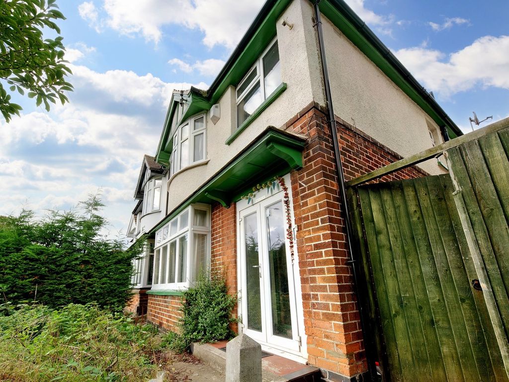 3 bed semidetached house for sale in Anstey Lane, Leicester LE4, £