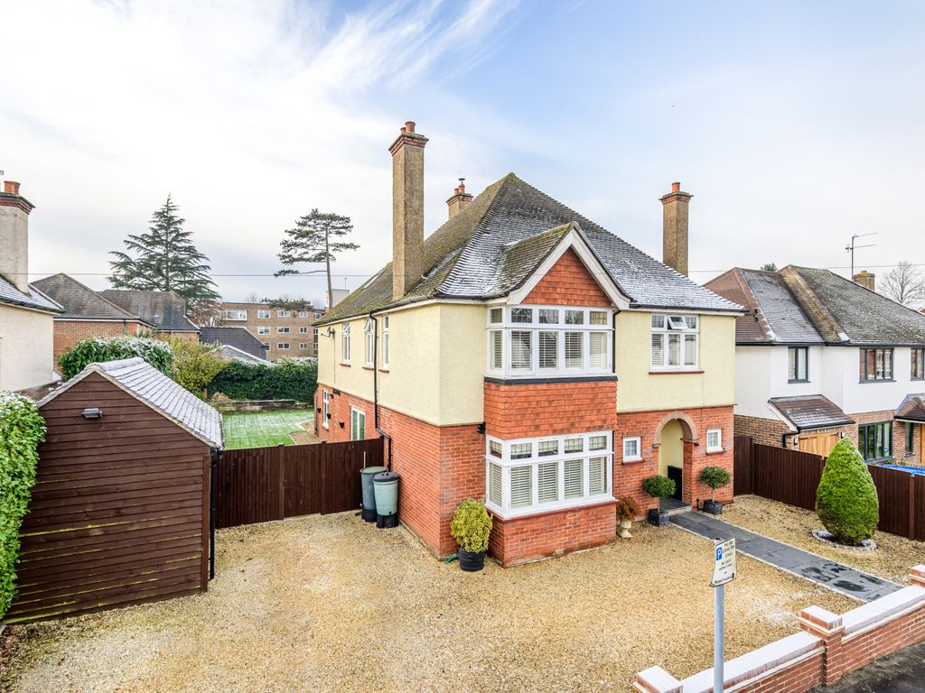 Avonmore Avenue, Guildford GU1  